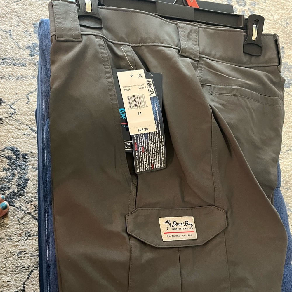 BIMINI BAY cargo fishing shorts.